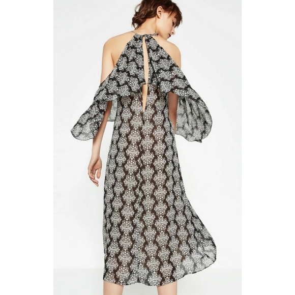 ❤SOLD❤ ZARA // flowy cold shoulder ruffle dress - Picture 5 of 15